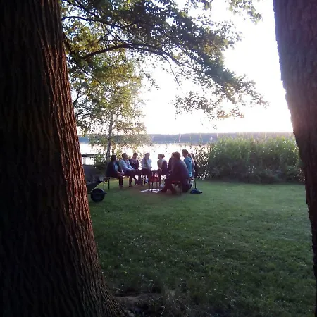 Am Krossinsee 게스트하우스 코니그스부슈터하우젠