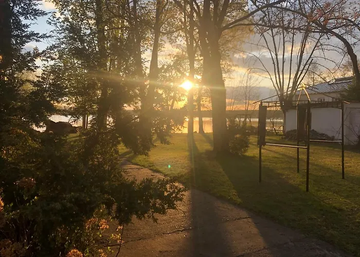 Am Krossinsee بيت ضيافة